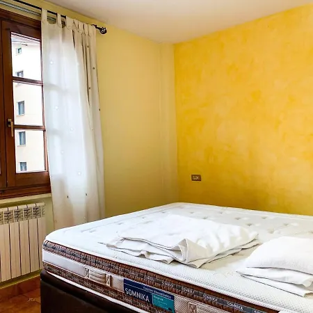 Daire Apartamento Chamonix Cerca De Vallnord,